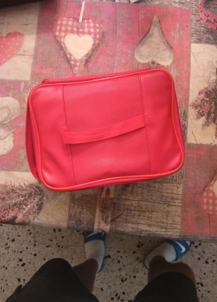 Maletín Switch, merk: Nintendo, staat: Heel goed, € 8,00, € 9,10 inclusief Kopersbescherming