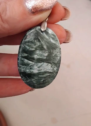 Pendentif femme seraphinite lithographie pierre naturelle, marca: Pierre, estado: Muy bueno, 20,00 €, 21,70 € Protección al comprador incluida