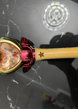 Scettro sailor chibimoon, marke: Sailor Moon, zustand: Zufriedenstellend, größe: 1-3 Monate / 56, 23,00 €, 24,85 € inklusive Vinted-Käuferschutz