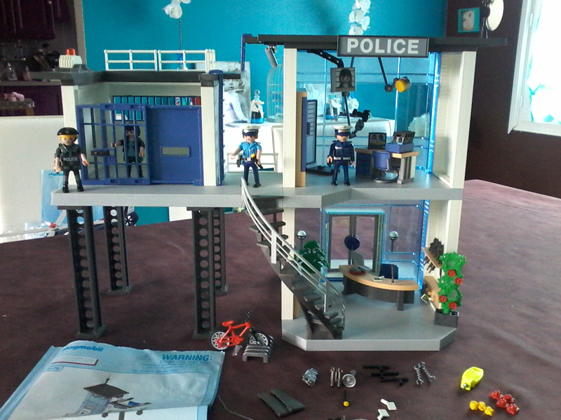 Commissariat de police City Action Playmobil – Commissariat de police avec  alarme construction 