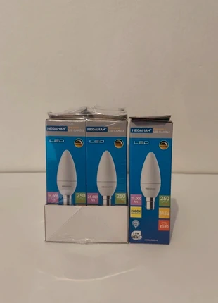 Megaman Dimmable LED Candle B15d 3.8W 250lm Warm White 2800K – Set of 10 Bulbs, marca: MEGAMAN, estado: Novo com etiquetas, €39.99, €42.69 inclui Proteção do Comprador