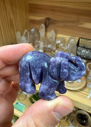 Éléphant en pierre de lépidolite 5 cm ref 1, état: Très bon état, 15,00 €, 16,45 € Protection acheteurs incluse