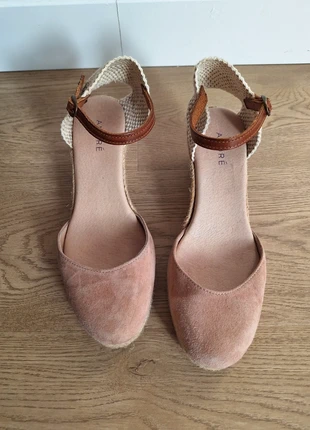 Compensées espadrilles rose nude André t.41 suédine peau de pêche, brand: André, condizioni: Ottime, taglia: 41, €5.00, €5.95 include la Protezione acquisti