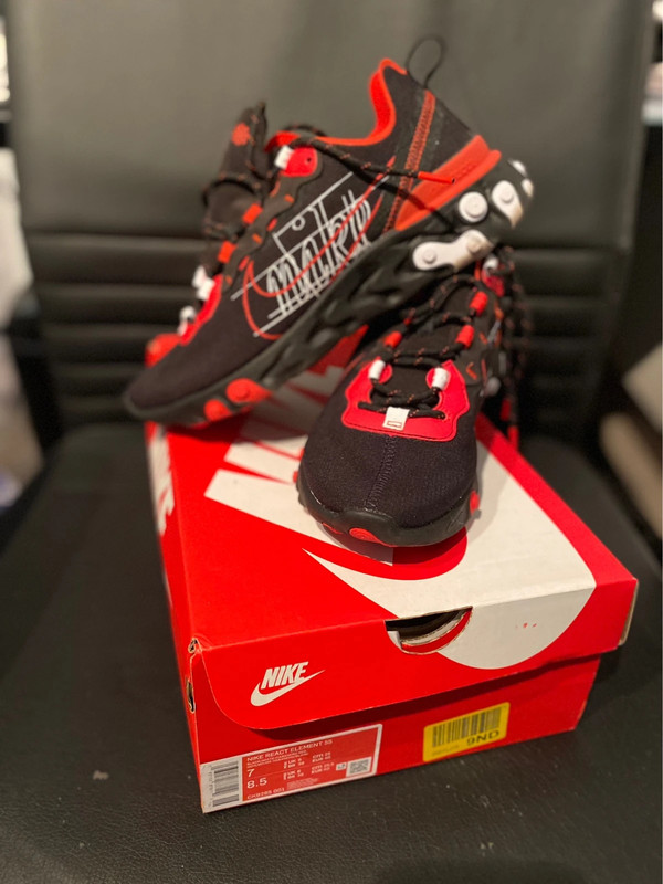 vendre Nike React l ment 55 Script Swoosh Noir et Rouge Vinted