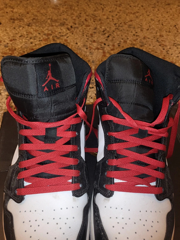 Air Jordan 1 Mid rosse e nere 4
