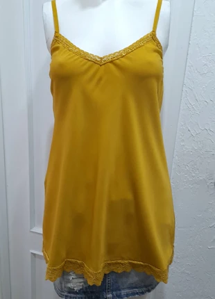 Blusa de tirantes, color mostaza con puntilla., marca: Local, estado: Novo sem etiquetas, tamanho: Tamanho único, €7.90, €9.00 inclui Proteção do Comprador