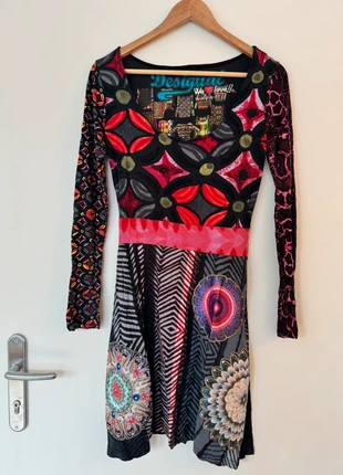 Desigual Multicolor Patterned Dress – Size M, marke: Desigual, zustand: Sehr gut, größe: M / 38 / 10, 13,00 €, 14,35 € inklusive Vinted-Käuferschutz