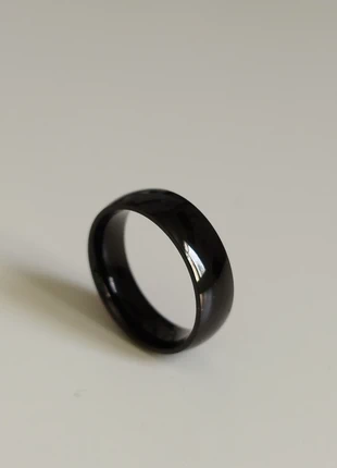 Bague anneau alliance en acier noir, merk: acier, staat: Heel goed, maat: 54.3 mm / 17.3 mm Ø, € 12,00, € 13,30 inclusief Kopersbescherming Pro