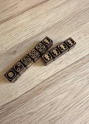 10 16mm Custodes Dices (3rd batch), marque: Games Workshop, état: Neuf avec étiquette, 10,00 €, 11,20 € Protection acheteurs incluse