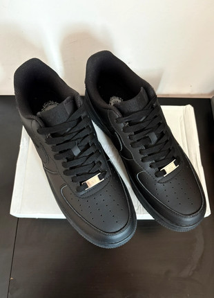 Air force one, marque: Nike, état: Neuf avec étiquette, taille: 42,5, 75,00 €, 79,45 € Protection acheteurs incluse