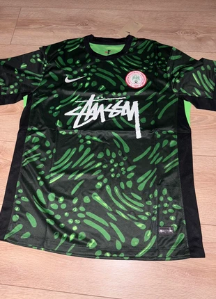Nike x Stüssy x Nigeria 💚 Maillot Concept Édition Limitée – Streetwear Football, marque: Nike, état: Neuf avec étiquette, taille: L, 35,00 €, 37,45 € Protection acheteurs incluse