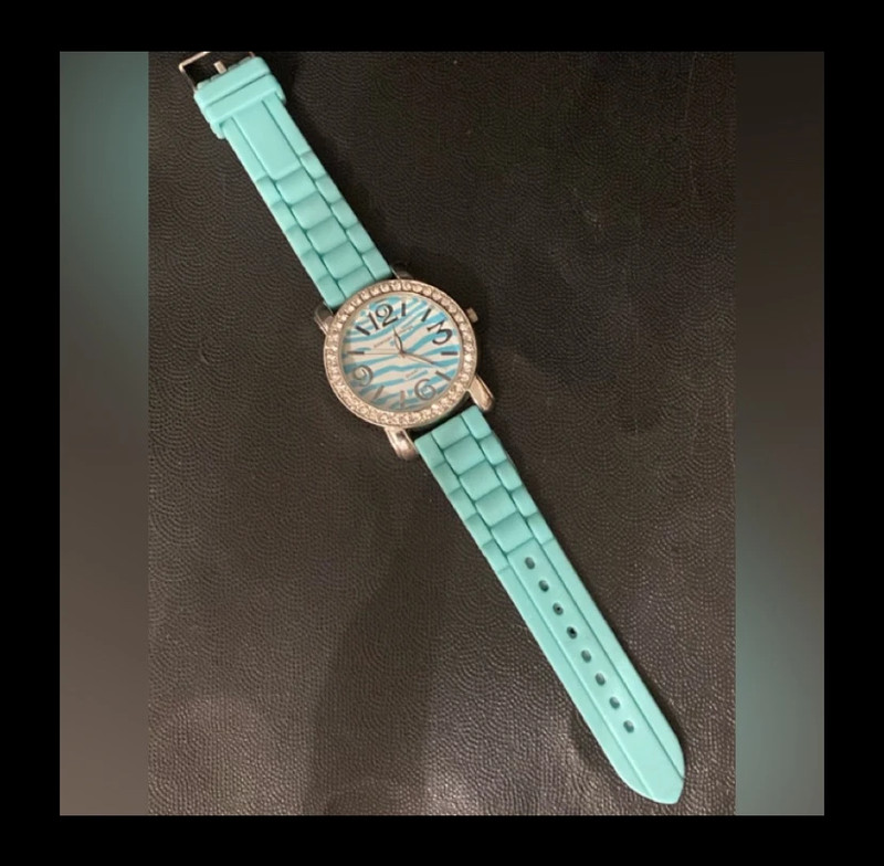 American Exchange Teal silicon band zebra pattern face pattern watch -used 4