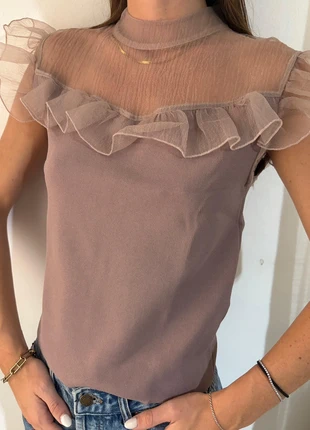 Top Zara estivo taglia S, brand: Zara, condizioni: Nuovo senza cartellino, taglia: S / IT 40 / EU 36, €10.00, €11.20 include la Protezione acquisti