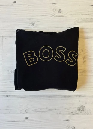 Pull noir boss, marque: Boss, état: Très bon état, taille: 14 ans / 164 cm, 15,00 €, 16,45 € Protection acheteurs incluse