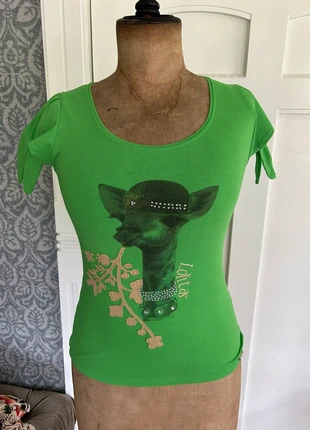 T-shirt, merk: Lolita, staat: Heel goed, maat: M / 38 / 10, € 2,50, € 3,33 inclusief Kopersbescherming