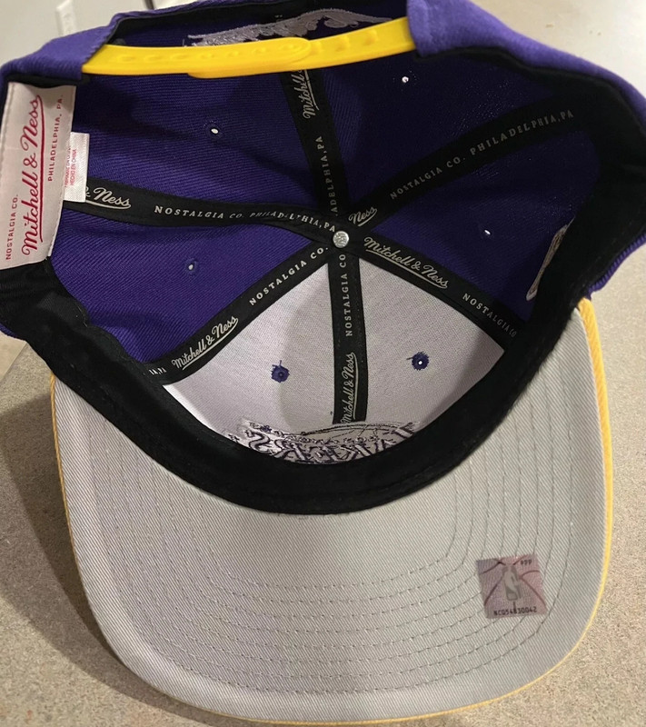 Men's Mitchell & Ness  NBA Los Angeles Lakers Snapback Hat 3