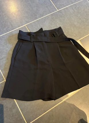 Short ample noir Claudie Pierlot, marke: Claudie Pierlot, zustand: Neu, größe: S / 36 / 8, 20,00 €, 21,70 € inklusive Vinted-Käuferschutz