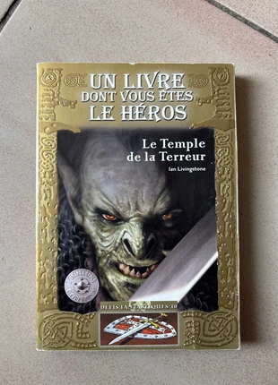 Un livre dont vous êtes le héros n 12 : le temple de la terreur, état: Très bon état, 10,00 €, 11,20 € Protection acheteurs incluse