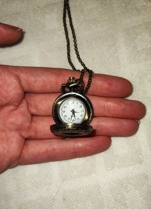 Collana con orologio pendente Quartz vintage, marque: Quartz, état: Très bon état, 10,00 €, 11,20 € Protection acheteurs incluse