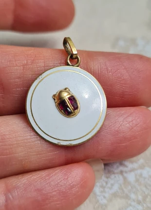 Pendentif ancien émaillé avec une coccinelle saphir - porte-bonheur - plaqué or, brand: ancien, condition: Very good, €30.00, €32.20 includes Buyer Protection Pro