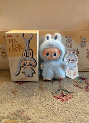 Popmart Labubu Pin for Love - D, marca: POPMART, estado: Novo sem etiquetas, €25.99, €27.99 inclui Proteção do Comprador