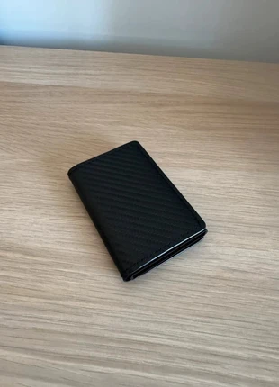 Portefeuille Similicuir Effet Carbone Anti RFID, marque: LOOK, état: Neuf sans étiquette, 7,90 €, 9,00 € Protection acheteurs (Pro) incluse