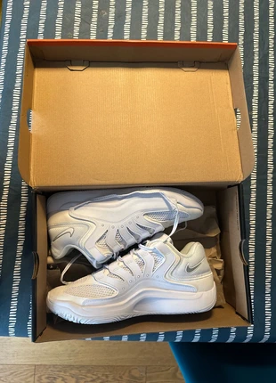 Baskets Nike KD18 -43, marque: Nike, état: Neuf sans étiquette, taille: 43, 135,00 €, 142,45 € Protection acheteurs incluse