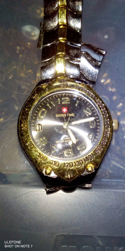 Swiss time quartz wrist watch fully working black and gold