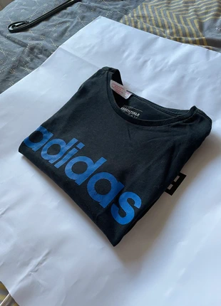 T-shirt Adidas, brand: adidas, condition: Very good, size: M, €9.00, €10.15 includes Buyer Protection