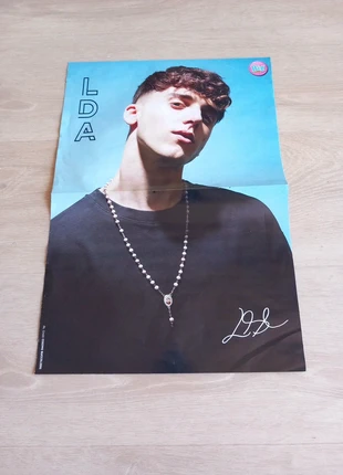 4 poster con 13 foto di cantanti ecc., merk: Big maganize, staat: Nieuw zonder prijskaartje, € 2,00, € 2,80 inclusief Kopersbescherming