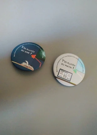 Lot de deux badges sciences PO Lille, condition: New without tags, €1.00, €1.75 includes Buyer Protection