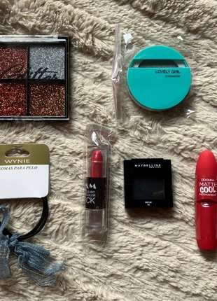 Lot de 7 produits neufs de beauté/maquillage (10€), marque: Divers, état: Neuf avec étiquette, 10,00 €, 11,20 € Protection acheteurs incluse