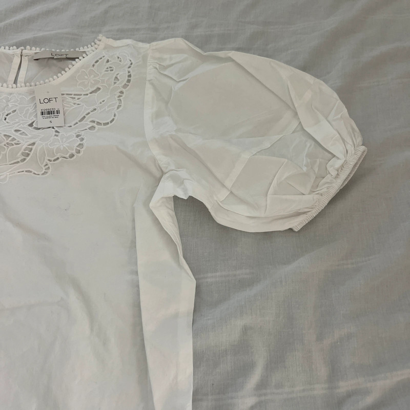 loft white embroidered puff sleeve top 2