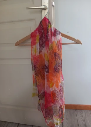 Foulard / echarpe femme papillon coloré, condition: Very good, €2.00, €2.80 includes Buyer Protection