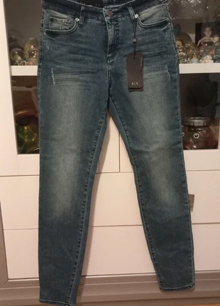 Pantalones vaqueros Armani Exchange talla 26, marca: Armani Exchange, estado: Novo com etiquetas, tamanho: M / 38 / 10, €30.00, €32.20 inclui Proteção do Comprador