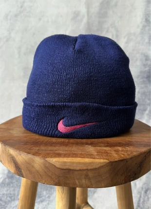 Bonnet Nike vintage bleu marine swoosh rose unisexe, marke: Nike, zustand: Sehr gut, größe: Einheitsgröße, 19,99 €, 21,69 € beinhaltet Vinted-Käuferschutz Pro
