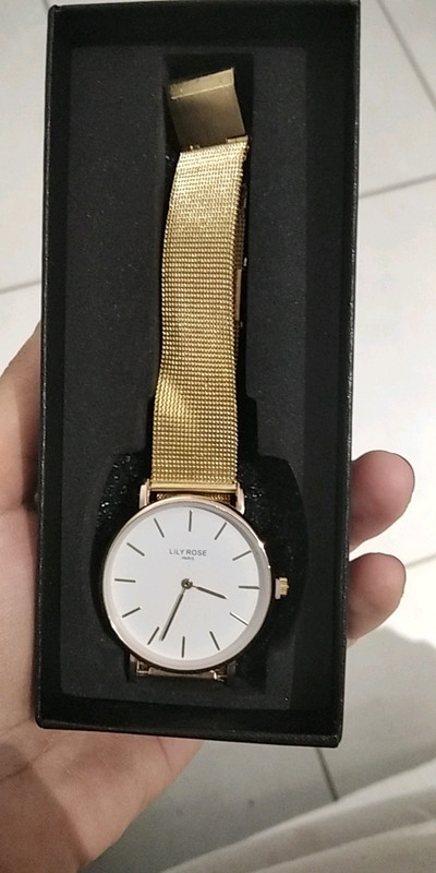 Lily rose discount watches paris
