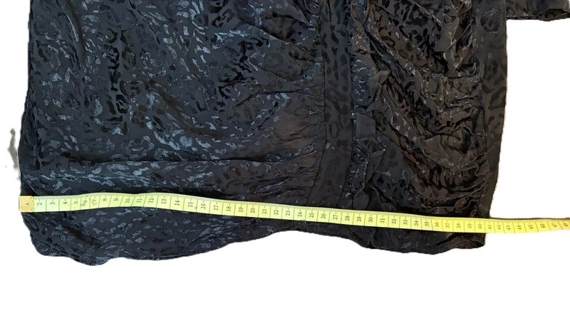 Magnifique robe de soirée noire moulante imprimé léopard noir satiné S/36 M/38 - photo numéro 9