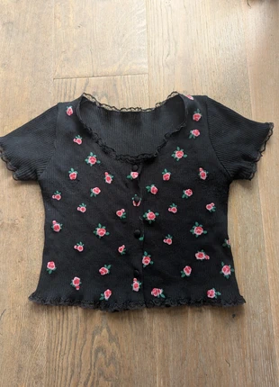 90s-style black ribbed crop top with rose pattern and lace trim, brand: Source Unknown, condition: Good, size: M / 38 / 10, €7.00, €8.05 includes Buyer Protection