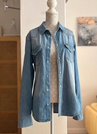 Liu Jo camicia jeans western con bottoni a pressione bagno chiaro, marke: Liu Jo, zustand: Sehr gut, größe: S / 36 / 8, 15,00 €, 16,45 € inklusive Vinted-Käuferschutz