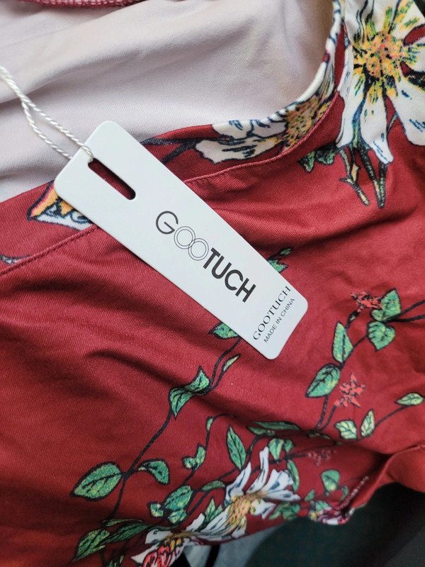 Nwt Tropical Top Medium 2