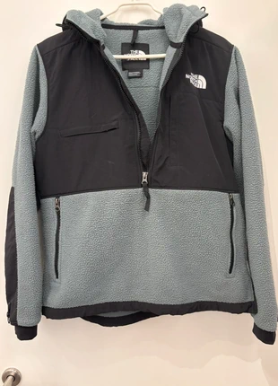 The North Face Fleecehoodie, marke: The North Face, zustand: Neu, größe: S / 36 / 8, 60,00 €, 63,70 € inklusive Vinted-Käuferschutz
