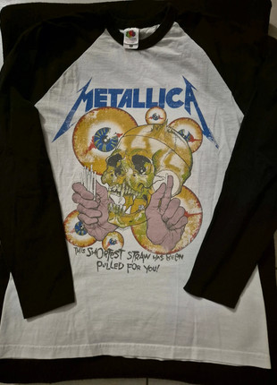 Sweat shirt Metallica ( Année 2017 ), marque: Fruit of the Loom, état: Très bon état, taille: S, 35,00 €, 37,45 € Protection acheteurs incluse