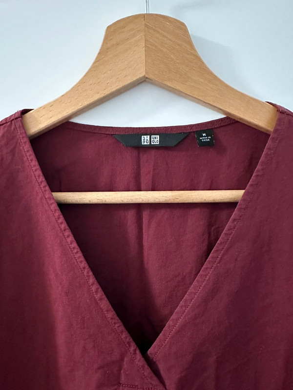 burgundy blouse Uniqlo 2