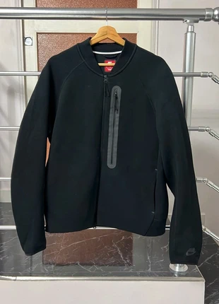 Veste Nike tech fleece zip sur le côté taille M eu rare, marca: Nike, estado: Muito bom, tamanho: M, €84.99, €89.94 inclui Proteção do Comprador