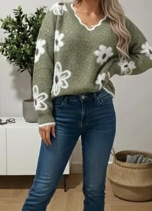 Pull vert doux à fleurs blanches col en V – Taille S, merk: bloomea paris, staat: Heel goed, maat: S / 36 / 8, € 39,90, € 42,60 inclusief Kopersbescherming Pro