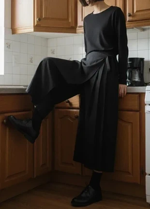 Jupe-Culotte Plissée Noire Style Chinois - Taille Nouée, marque: ytui, état: Très bon état, taille: S / 36 / 8, 39,99 €, 42,69 € Protection acheteurs (Pro) incluse