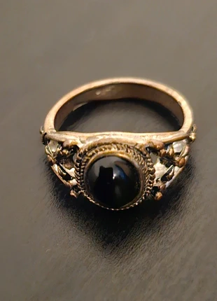 Bague avec pierre noire, marca: Sixth Sense, estado: Satisfatório, tamanho: 18,5 mm Ø / 19,5, €1.50, €2.28 inclui Proteção do Comprador