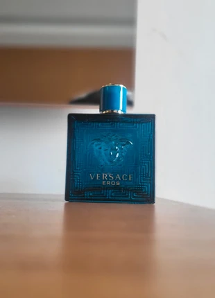 Versace eros Eau De Parfum Natural Spray 100ml, merk: Versace, staat: Nieuw met prijskaartje, € 80,00, € 84,70 inclusief Kopersbescherming