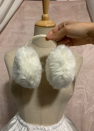Fluffy Winter Earmuffs, marke: Lolita, zustand: Sehr gut, größe: Einheitsgröße, 4,99 €, 5,94 € inklusive Vinted-Käuferschutz